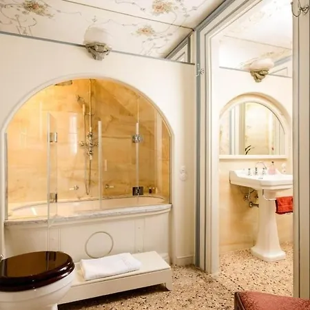 - 3bdr - Perfect Location
